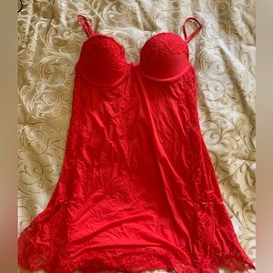 VS red lace slip